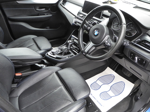 2.0 220d M Sport MPV 5dr Diesel Auto xDrive Euro 6 (s/s) (190 ps)