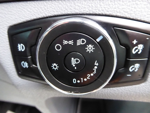 2.2 TDCi 460 HDT Trend Minibus 4dr Diesel Manual L4 H3 (18 seats) (196 g/km, 123 bhp)