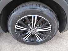 Volkswagen Tiguan TDI BlueMotion Tech SE Navigation 