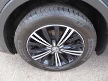 Volkswagen Tiguan TDI BlueMotion Tech SE Navigation 