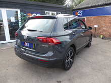 Volkswagen Tiguan TDI BlueMotion Tech SE Navigation 