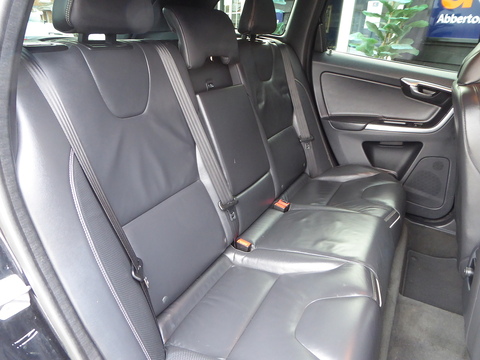 2.4 D5 R-Design Lux Nav SUV 5dr Diesel Geartronic AWD Euro 5 (215 ps)