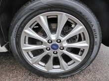 Ford Kuga TDCi EcoBlue Vignale 