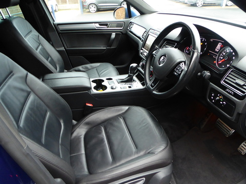 3.0 TDI V6 BlueMotion Tech R-Line SUV 5dr Diesel Tiptronic 4WD Euro 6 (s/s) (204 ps)