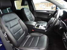 Volkswagen Touareg TDI V6 BlueMotion Tech R-Line 