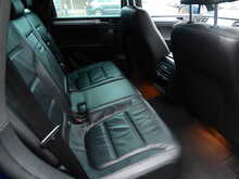 Volkswagen Touareg TDI V6 BlueMotion Tech R-Line 
