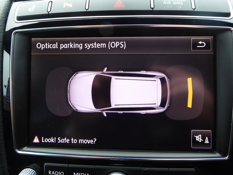 3.0 TDI V6 BlueMotion Tech R-Line SUV 5dr Diesel Tiptronic 4WD Euro 6 (s/s) (204 ps)