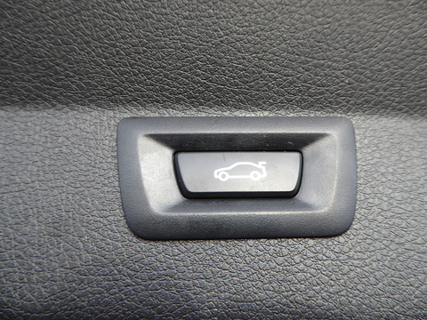 2.0 220d M Sport MPV 5dr Diesel Auto Euro 6 (s/s) (190 ps)