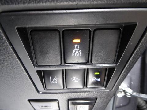 2.4 D-4D Invincible X Pickup Double Cab 4dr Diesel Manual 4WD Euro 6 (s/s) (TSS, 3.5t) (150 ps)