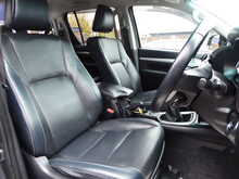 Toyota Hilux D-4D Invincible X 