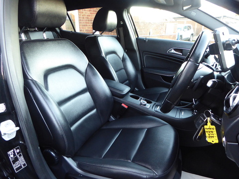 2.1 GLA220 CDI SE SUV 5dr Diesel 7G-DCT 4MATIC Euro 6 (s/s) (170 ps)