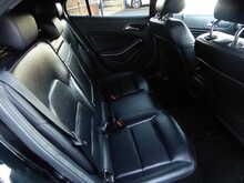 Mercedes-Benz GLA GLA220 CDI SE 