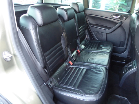 2.0 TDI Elegance Outdoor 5dr Diesel DSG 4WD Euro 5 (170 ps)