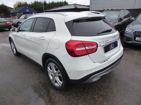 2.1 GLA220 CDI SE SUV 5dr Diesel 7G-DCT 4MATIC Euro 6 (s/s) (170 ps)