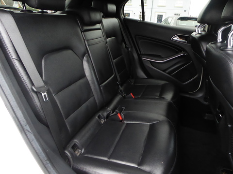 2.1 GLA220 CDI SE SUV 5dr Diesel 7G-DCT 4MATIC Euro 6 (s/s) (170 ps)