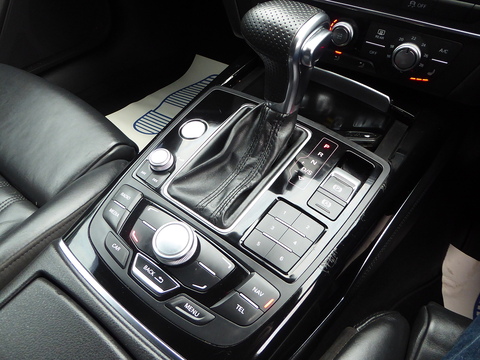 2.0 TDI Black Edition Estate 5dr Diesel Multitronic Euro 5 (s/s) (177 ps)