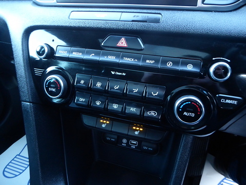 2.0 CRDi KX-3 SUV 5dr Diesel Manual AWD Euro 6 (134 bhp)