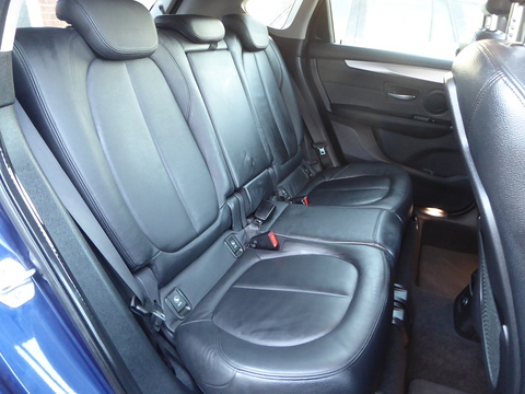 2.0 218d SE MPV 5dr Diesel Auto Euro 6 (s/s) (150 ps)