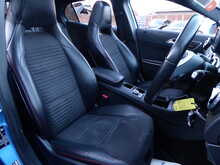 Mercedes-Benz GLA GLA220 CDI AMG Line 