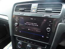 Volkswagen Golf Se Navigation Tdi Bluemotion Technology 