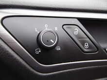 Volkswagen Golf Se Navigation Tdi Bluemotion Technology 