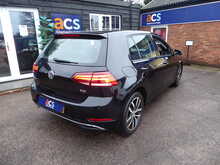 Volkswagen Golf Se Navigation Tdi Bluemotion Technology 