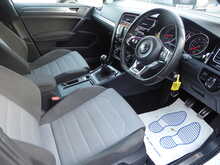 Volkswagen Golf TSI BlueMotion Tech R-Line 