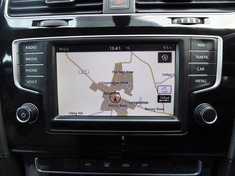 2.0 TDI BlueMotion Tech R-Line Edition Hatchback 5dr Diesel Manual Euro 6 (s/s) (150 ps)