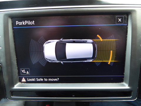 2.0 TDI BlueMotion Tech R-Line Edition Hatchback 5dr Diesel Manual Euro 6 (s/s) (150 ps)