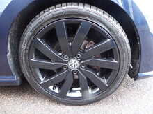 Volkswagen Golf TDI BlueMotion Tech R-Line Edition 