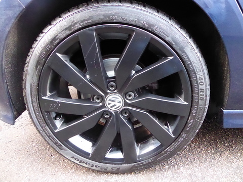 2.0 TDI BlueMotion Tech R-Line Edition Hatchback 5dr Diesel Manual Euro 6 (s/s) (150 ps)