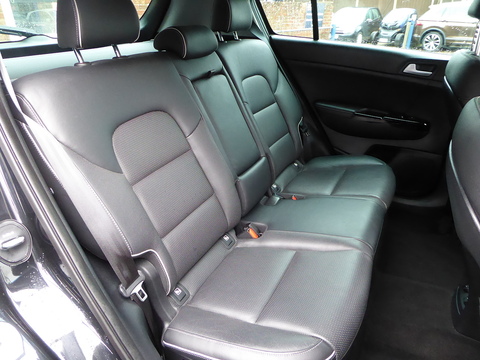 1.7 CRDi 4 SUV 5dr Diesel Manual Euro 6 (s/s) (114 bhp)