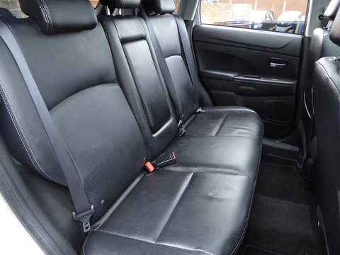 2.2 DI-D 4 SUV 5dr Diesel Auto 4WD Euro 6 (147 ps)