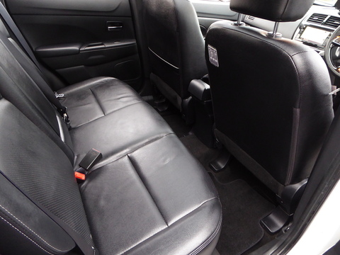 2.2 DI-D 4 SUV 5dr Diesel Auto 4WD Euro 6 (147 ps)