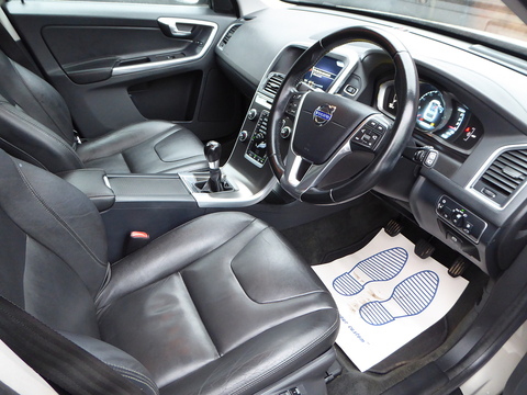 2.4 D5 SE Lux Nav SUV 5dr Diesel Manual AWD Euro 5 (s/s) (215 ps)