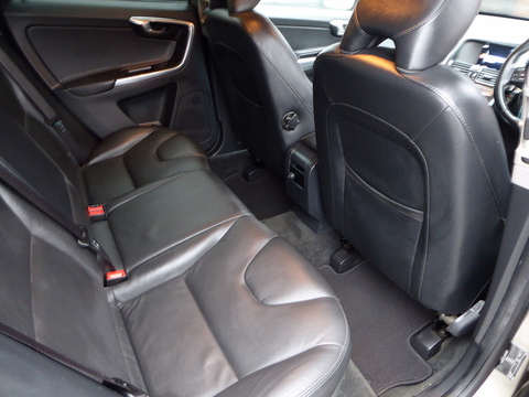 2.4 D5 SE Lux Nav SUV 5dr Diesel Manual AWD Euro 5 (s/s) (215 ps)