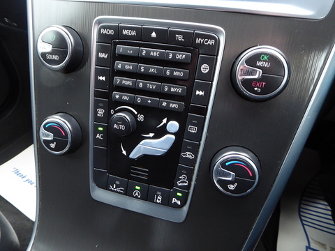 2.4 D5 SE Lux Nav SUV 5dr Diesel Manual AWD Euro 5 (s/s) (215 ps)