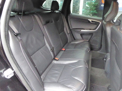 2.4 D5 R-Design Nav SUV 5dr Diesel Auto AWD Euro 6 (s/s) (220 ps)