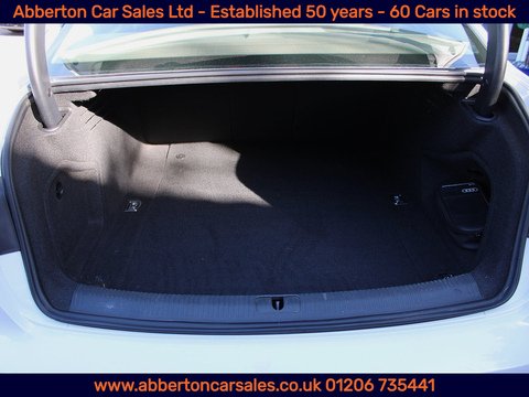 SE Saloon 2.0 Diesel Manual