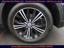 Volkswagen Tiguan TDI BlueMotion Tech SE Navigation 