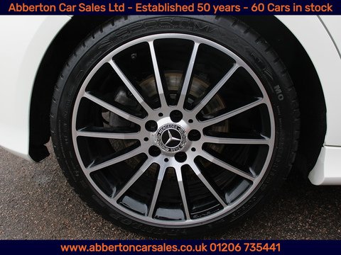 2.1 A220d WhiteArt (Premium Plus) Hatchback 5dr Diesel 7G-DCT Euro 6 (s/s) (177 ps)