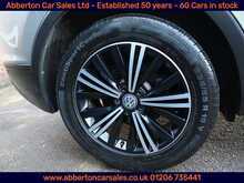 Volkswagen Tiguan TSI SE 