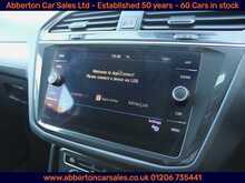 Volkswagen Tiguan TSI SE 