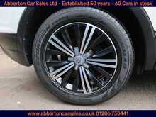 Volkswagen Tiguan TDI BlueMotion Tech SE Navigation 