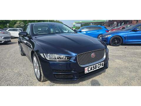 Jaguar XE 2.0i Portfolio Auto Euro 6 (s/s) 4dr - U182679