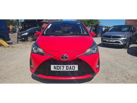 Toyota Yaris 1.5 VVT-i Design Hatchback 5dr Petrol Manual Euro 6 (111 ps) - U183621