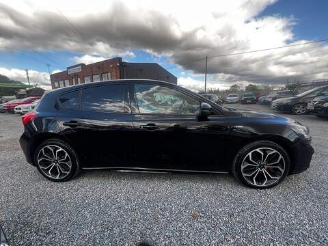 Ford Focus 1.5 EcoBlue ST-Line X Hatchback 5dr Diesel Manual Euro 6 (s/s) (120 ps) - U183915