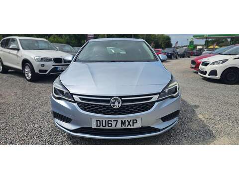 Vauxhall Astra 1.4i Tech Line Hatchback 5dr Petrol Manual Euro 6 (100 ps) - U183929
