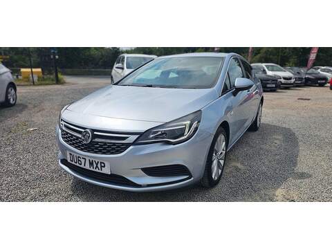 Vauxhall Astra 1.4i Tech Line Hatchback 5dr Petrol Manual Euro 6 (100 ps) - U183929