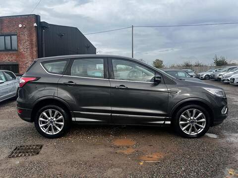 Ford Kuga 2.0 TDCi EcoBlue Vignale SUV 5dr Diesel Manual Euro 6 (s/s) (150 ps) - U184019